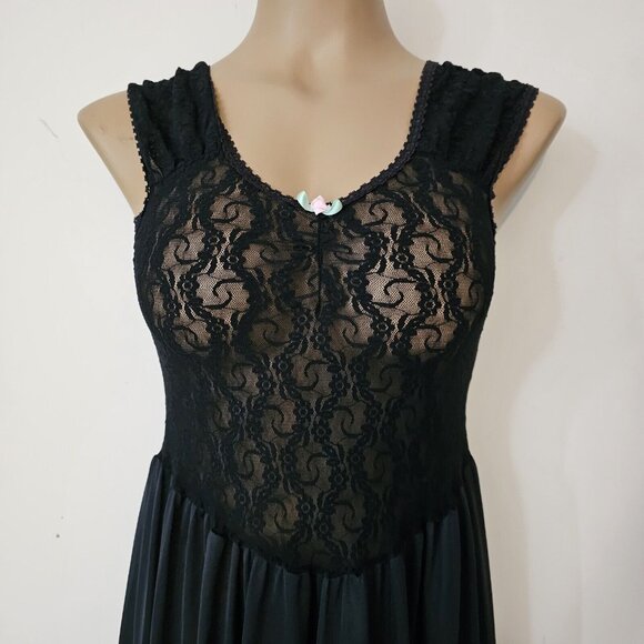 Vintage Gloria Vanderbilt Black Nylon Nightgown Lace Bodice Size M - Picture 3 of 7